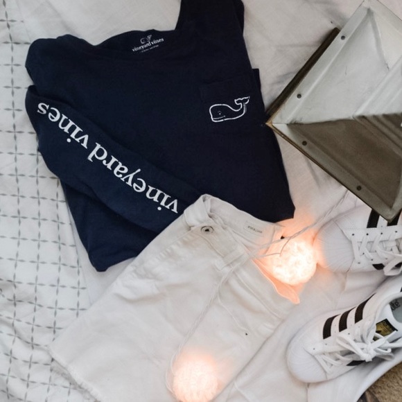 vineyard vines tee - Picture 2 of 3